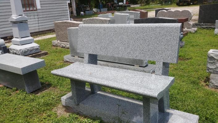 Ideal for sitting in remembrance, this bench monument offers a meaningful touch loved ones can embrace. 